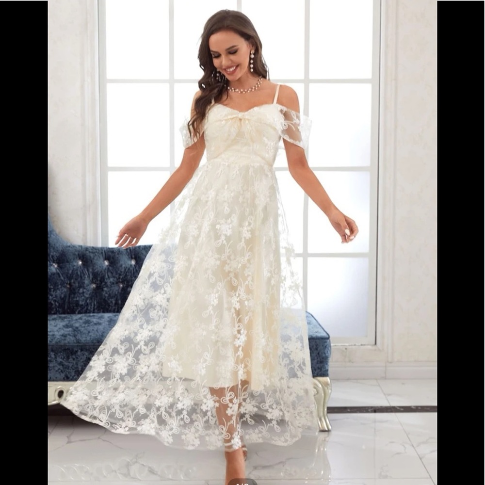 Floral Embroidery Guipure Lace Formal Dress NWOT